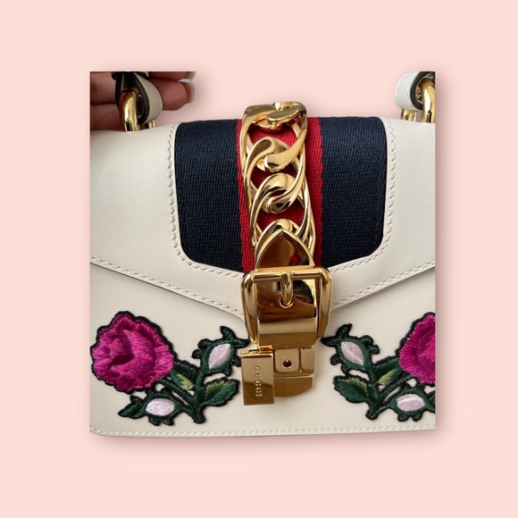 Gucci Embroiled Mini hand bag - Picture 6 of 9